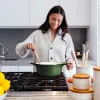 Oala antiaderenta din fonta Navaris pentru plite/cuptoare - 24 cm - 3,5 l - Verde inchis, 48777.01.80