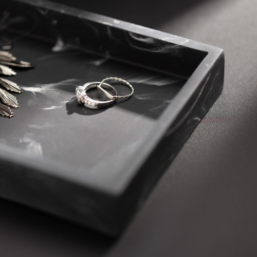 Tavita decorativa Navaris pentru bijuterii, 23.5x12.5x2.6 cm, negru, rasina